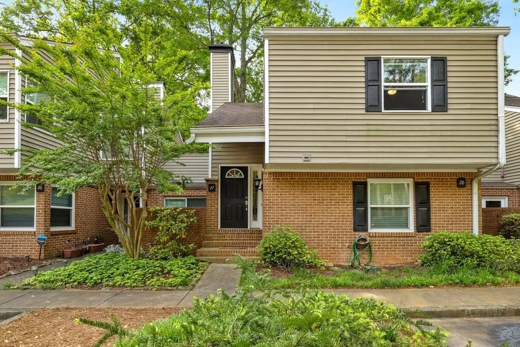 27 Dunwoody Springs Drive Unit 27, Atlanta, Georgia 30328, 2 Bedrooms Bedrooms, ,2 BathroomsBathrooms,Residential,Sold,27 Dunwoody Springs Drive Unit 27,6878993