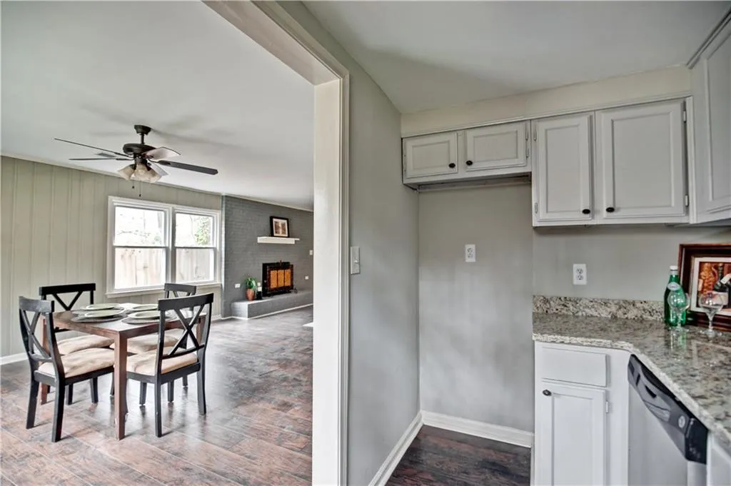 6590 Williamson Drive, Sandy Springs, Georgia 30328, 4 Bedrooms Bedrooms, ,3 BathroomsBathrooms,Residential,Sold,6590 Williamson Drive,5803308