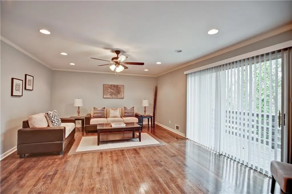 6590 Williamson Drive, Sandy Springs, Georgia 30328, 4 Bedrooms Bedrooms, ,3 BathroomsBathrooms,Residential,Sold,6590 Williamson Drive,5803308