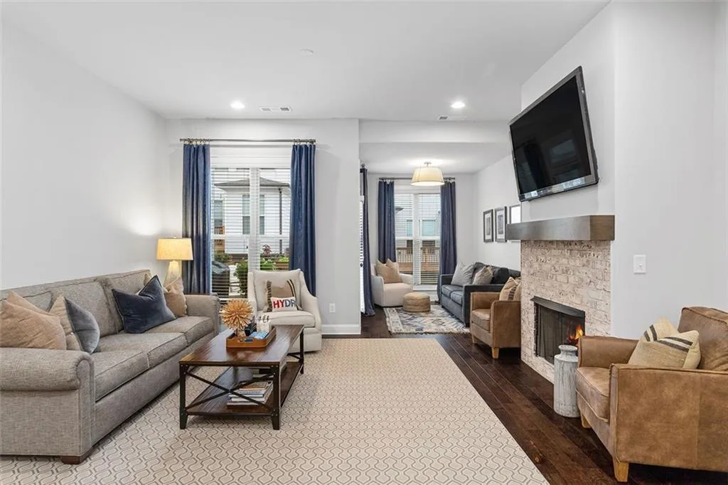 4346 Parkside Place, Sandy Springs, Georgia 30342, 3 Bedrooms Bedrooms, ,3 BathroomsBathrooms,Residential,Sold,4346 Parkside Place,6951843