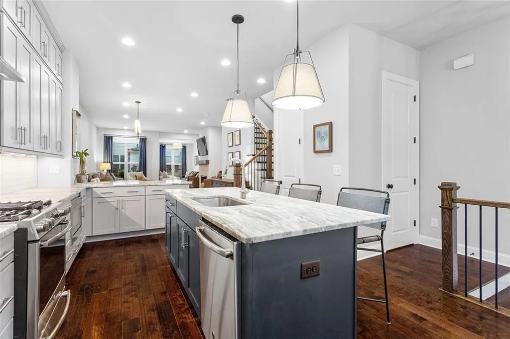 4346 Parkside Place, Sandy Springs, Georgia 30342, 3 Bedrooms Bedrooms, ,3 BathroomsBathrooms,Residential,Sold,4346 Parkside Place,6951843