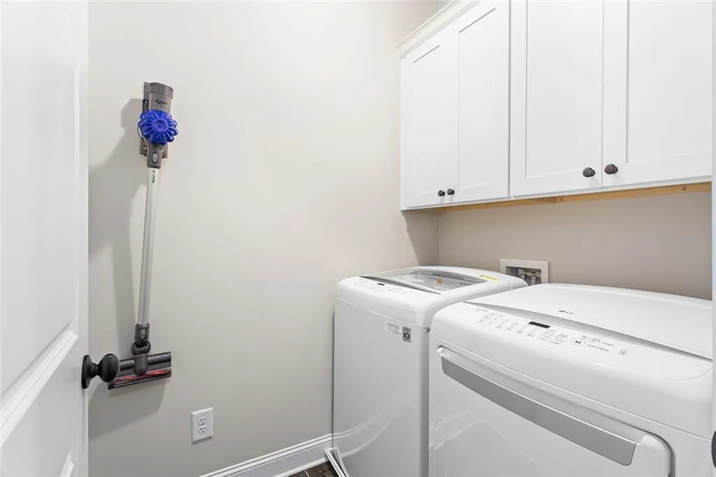 4346 Parkside Place, Sandy Springs, Georgia 30342, 3 Bedrooms Bedrooms, ,3 BathroomsBathrooms,Residential,Sold,4346 Parkside Place,6951843