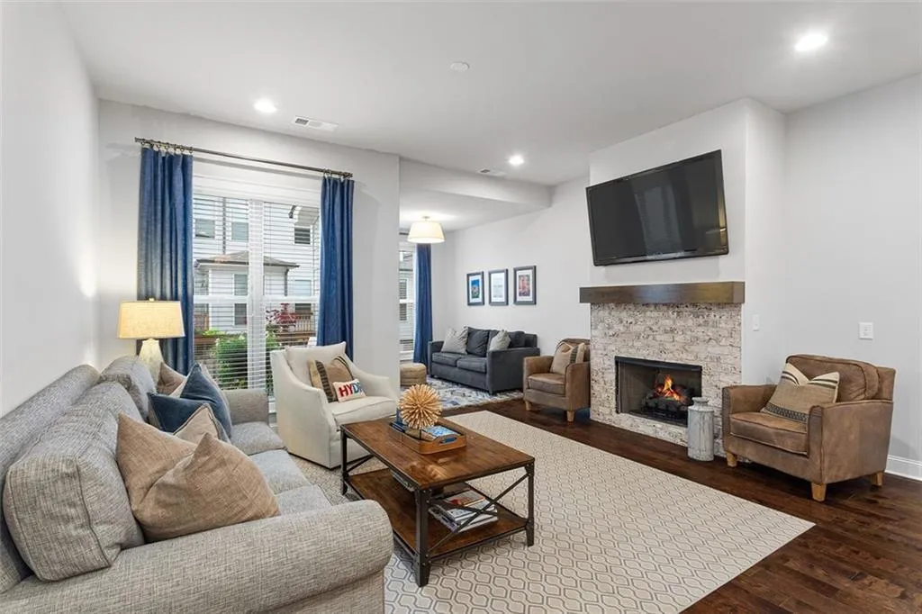 4346 Parkside Place, Sandy Springs, Georgia 30342, 3 Bedrooms Bedrooms, ,3 BathroomsBathrooms,Residential,Sold,4346 Parkside Place,6951843