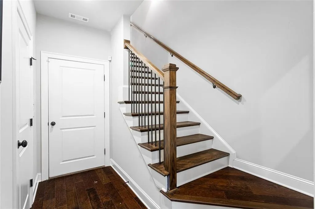 4346 Parkside Place, Sandy Springs, Georgia 30342, 3 Bedrooms Bedrooms, ,3 BathroomsBathrooms,Residential,Sold,4346 Parkside Place,6951843