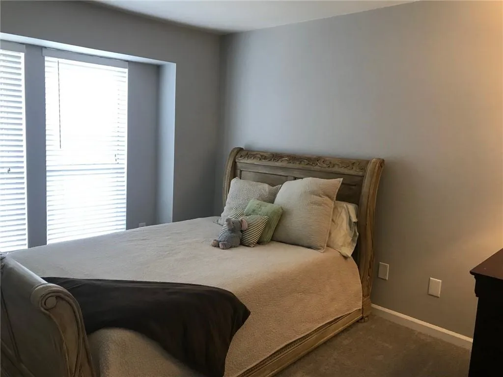 117 Granville Court, Atlanta, Georgia 30328, 2 Bedrooms Bedrooms, ,2 BathroomsBathrooms,Residential,Sold,117 Granville Court,6671482