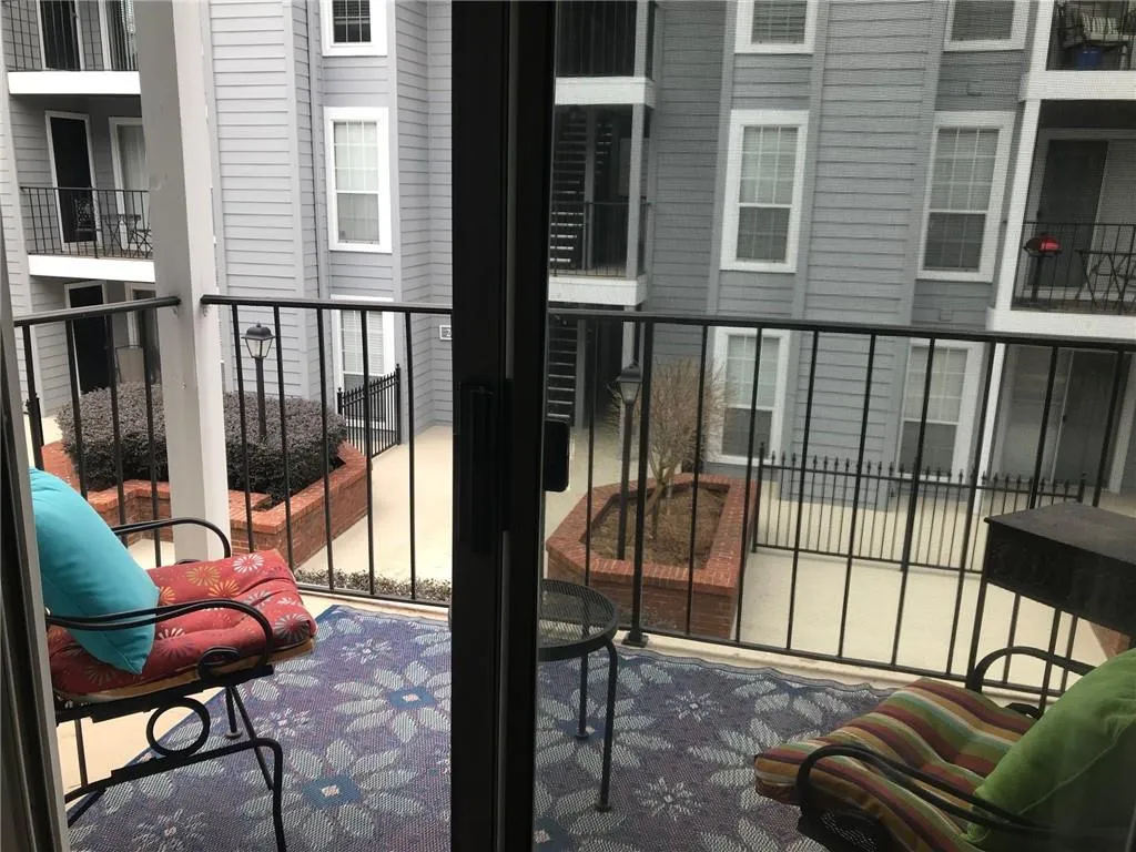 117 Granville Court, Atlanta, Georgia 30328, 2 Bedrooms Bedrooms, ,2 BathroomsBathrooms,Residential,Sold,117 Granville Court,6671482