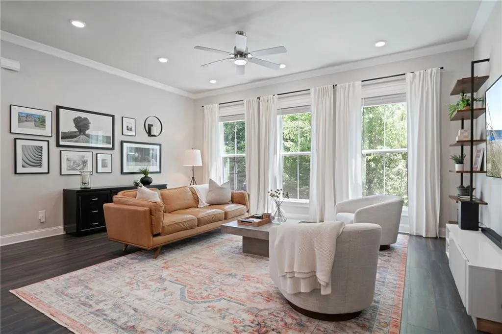 1815 La Dawn Lane Nw, Atlanta, Georgia 30318, 3 Bedrooms Bedrooms, ,3 BathroomsBathrooms,Residential,For Sale,1815 La Dawn Lane Nw,7575180