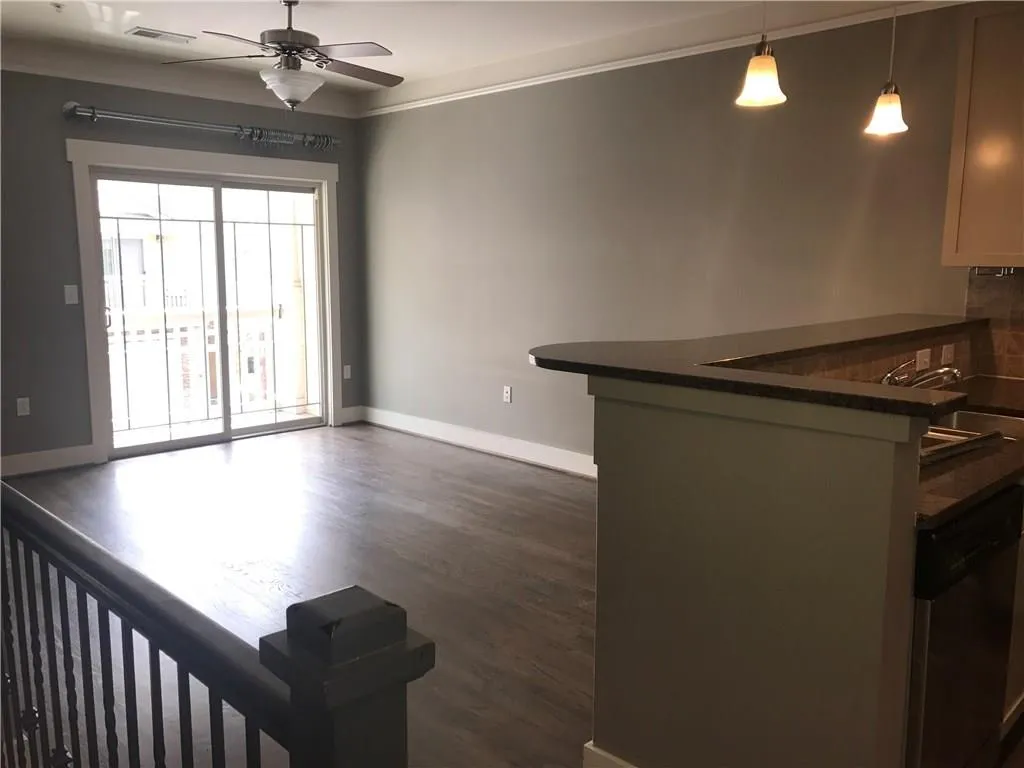 221 Semel Circle Nw Unit 249, Atlanta, Georgia 30309, 2 Bedrooms Bedrooms, ,2 BathroomsBathrooms,Residential,Sold,221 Semel Circle Nw Unit 249,5824127