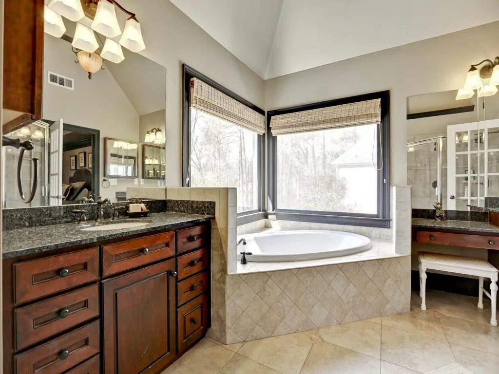 7040 Wycombe Road, Sandy Springs, Georgia 30328, 5 Bedrooms Bedrooms, ,4 BathroomsBathrooms,Residential,Sold,7040 Wycombe Road,5653611