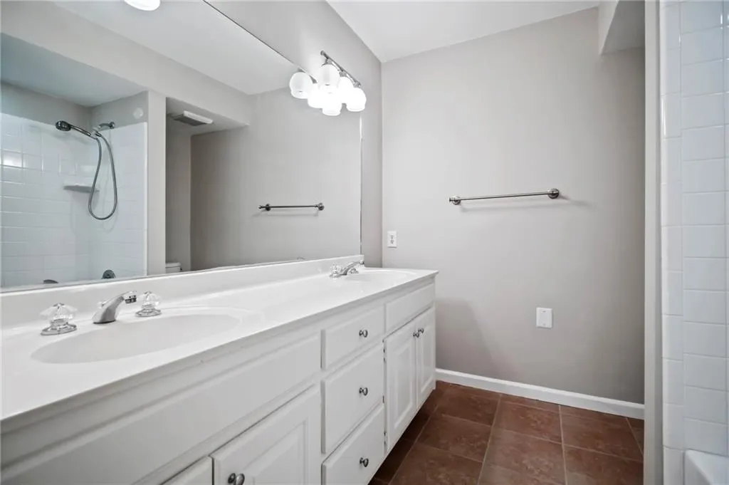 6851 Roswell Road Unit O27, Sandy Springs, Georgia 30328, 2 Bedrooms Bedrooms, ,2 BathroomsBathrooms,Residential,Sold,6851 Roswell Road Unit O27,6911458