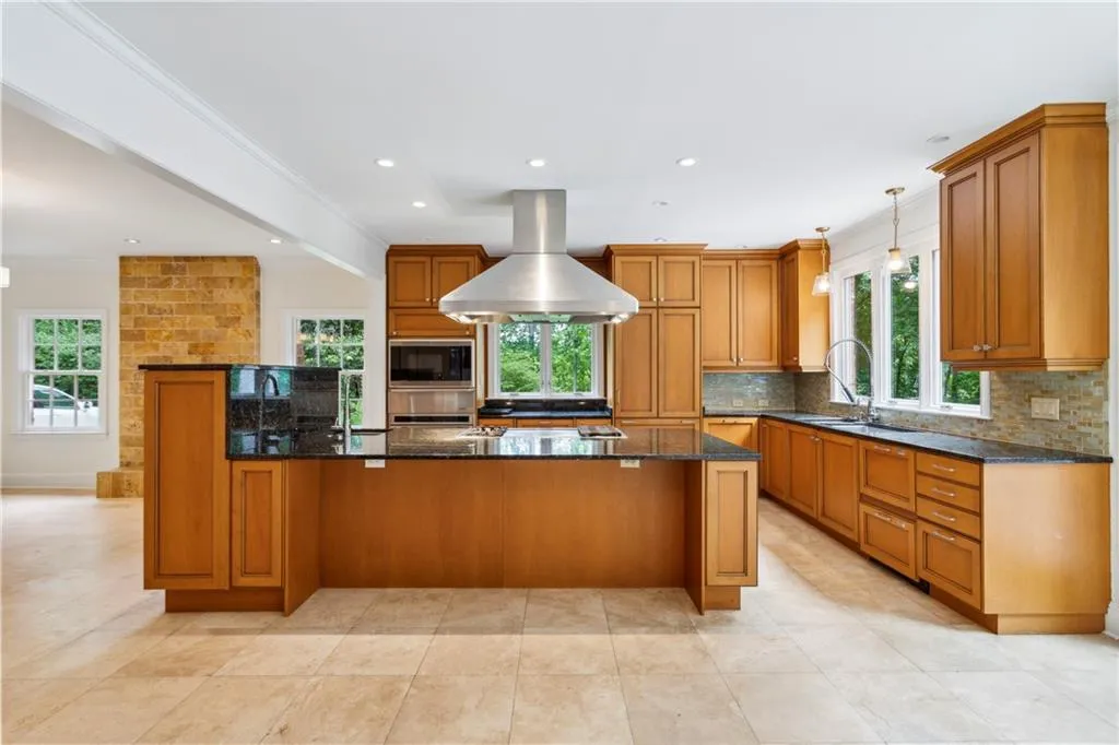 8935 River Landing Way, Atlanta, Georgia 30350, 5 Bedrooms Bedrooms, ,4 BathroomsBathrooms,Residential,Sold,8935 River Landing Way,7407789