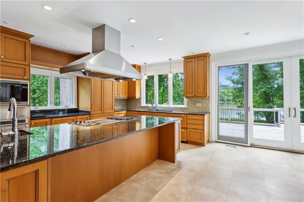 8935 River Landing Way, Atlanta, Georgia 30350, 5 Bedrooms Bedrooms, ,4 BathroomsBathrooms,Residential,Sold,8935 River Landing Way,7407789