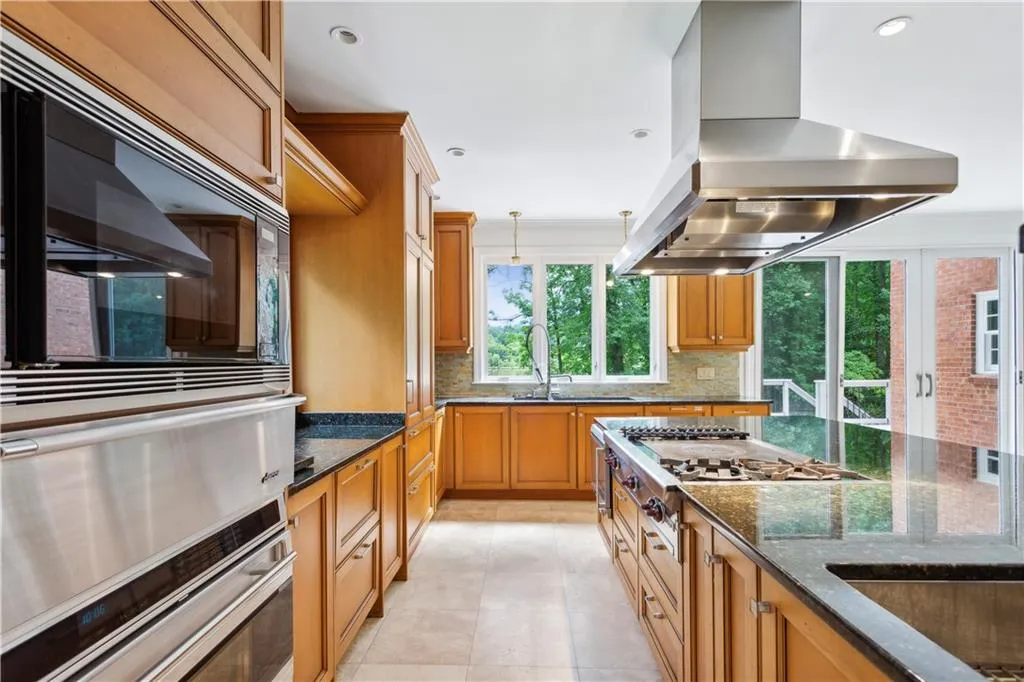 8935 River Landing Way, Atlanta, Georgia 30350, 5 Bedrooms Bedrooms, ,4 BathroomsBathrooms,Residential,Sold,8935 River Landing Way,7407789