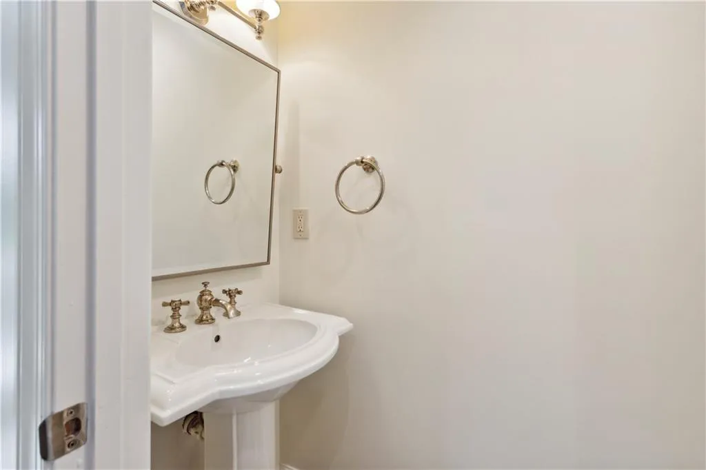 8935 River Landing Way, Atlanta, Georgia 30350, 5 Bedrooms Bedrooms, ,4 BathroomsBathrooms,Residential,Sold,8935 River Landing Way,7407789