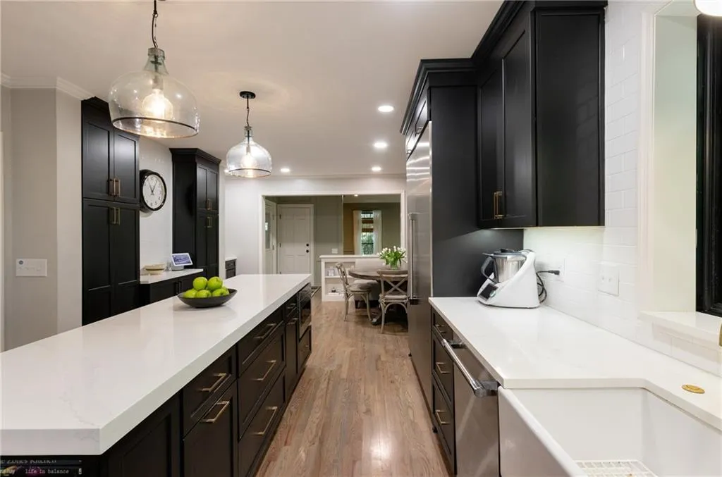 360 Cannady Court, Sandy Springs, Georgia 30350, 5 Bedrooms Bedrooms, ,5 BathroomsBathrooms,Residential,Sold,360 Cannady Court,7236854