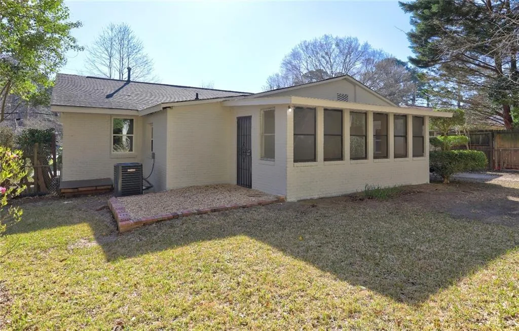 810 Commodore Drive Nw, Atlanta, Georgia 30318, 4 Bedrooms Bedrooms, ,2 BathroomsBathrooms,Residential,For Sale,810 Commodore Drive Nw,7610016