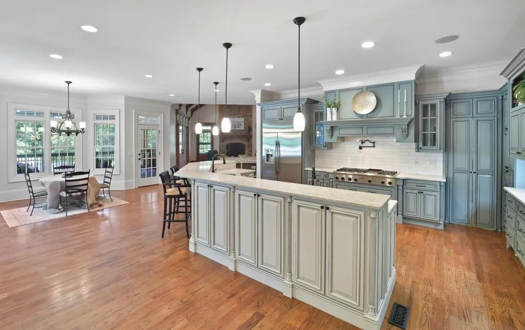 1105 Heards Ferry Road, Atlanta, Georgia 30328, 8 Bedrooms Bedrooms, ,10 BathroomsBathrooms,Residential,Sold,1105 Heards Ferry Road,6601738