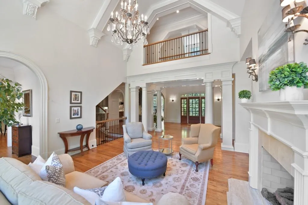 1105 Heards Ferry Road, Atlanta, Georgia 30328, 8 Bedrooms Bedrooms, ,10 BathroomsBathrooms,Residential,Sold,1105 Heards Ferry Road,6601738