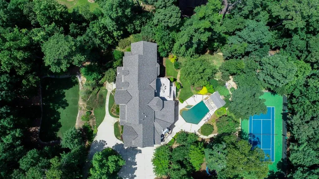 1105 Heards Ferry Road, Atlanta, Georgia 30328, 8 Bedrooms Bedrooms, ,10 BathroomsBathrooms,Residential,Sold,1105 Heards Ferry Road,6601738