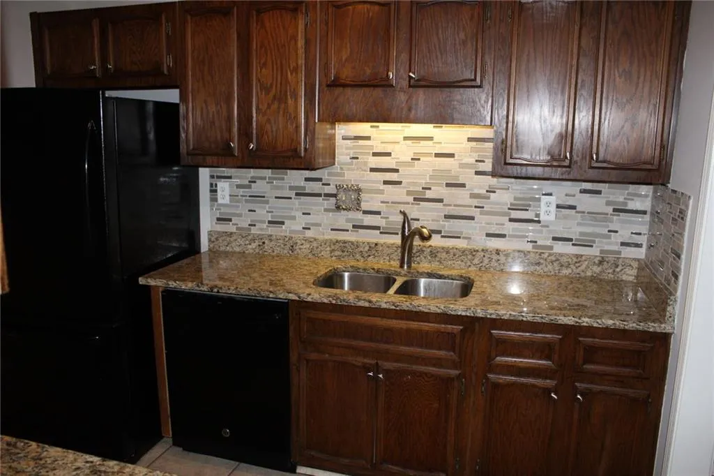 1008 Vicksburg Place, Sandy Springs, Georgia 30350, 2 Bedrooms Bedrooms, ,2 BathroomsBathrooms,Residential,Sold,1008 Vicksburg Place,5758644
