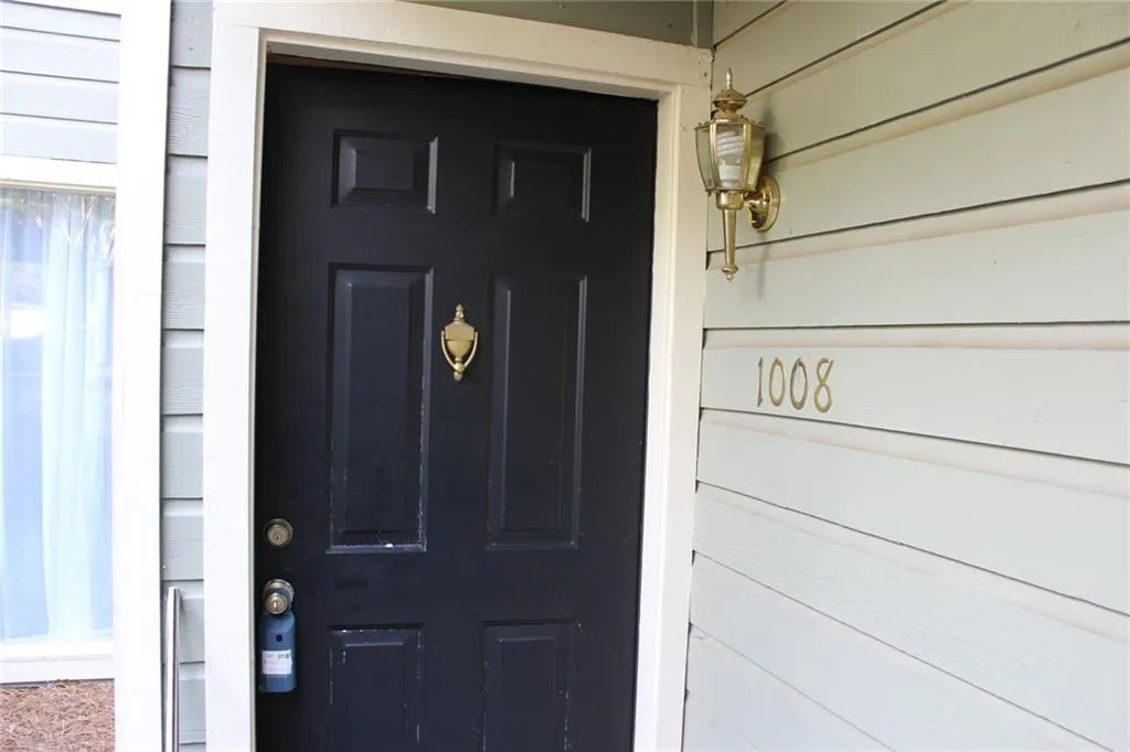 1008 Vicksburg Place, Sandy Springs, Georgia 30350, 2 Bedrooms Bedrooms, ,2 BathroomsBathrooms,Residential,Sold,1008 Vicksburg Place,5758644