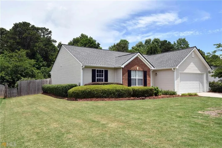 3285 Huntcliff Drive, Flowery Branch, Georgia 30542
