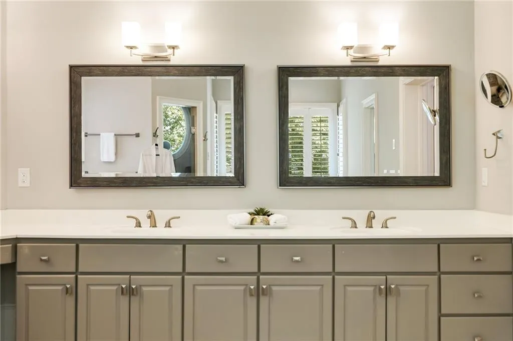 465 Montwicke Chase Nw, Atlanta, Georgia 30327, 5 Bedrooms Bedrooms, ,5 BathroomsBathrooms,Residential,Sold,465 Montwicke Chase Nw,7440382