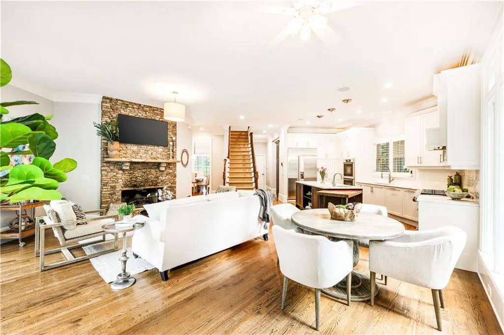 465 Montwicke Chase Nw, Atlanta, Georgia 30327, 5 Bedrooms Bedrooms, ,5 BathroomsBathrooms,Residential,Sold,465 Montwicke Chase Nw,7440382