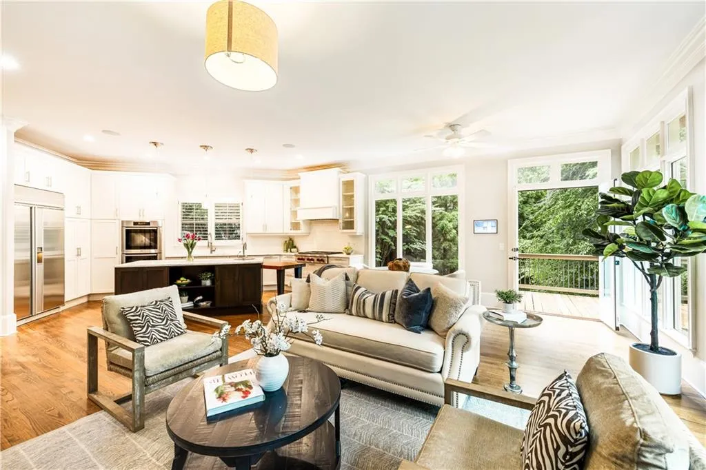 465 Montwicke Chase Nw, Atlanta, Georgia 30327, 5 Bedrooms Bedrooms, ,5 BathroomsBathrooms,Residential,Sold,465 Montwicke Chase Nw,7440382