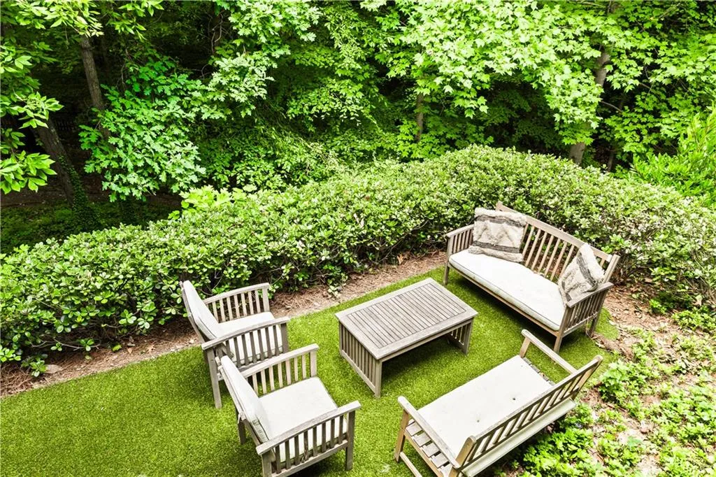 465 Montwicke Chase Nw, Atlanta, Georgia 30327, 5 Bedrooms Bedrooms, ,5 BathroomsBathrooms,Residential,Sold,465 Montwicke Chase Nw,7440382