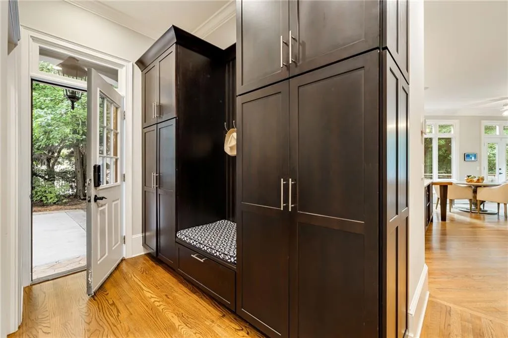 465 Montwicke Chase Nw, Atlanta, Georgia 30327, 5 Bedrooms Bedrooms, ,5 BathroomsBathrooms,Residential,Sold,465 Montwicke Chase Nw,7440382