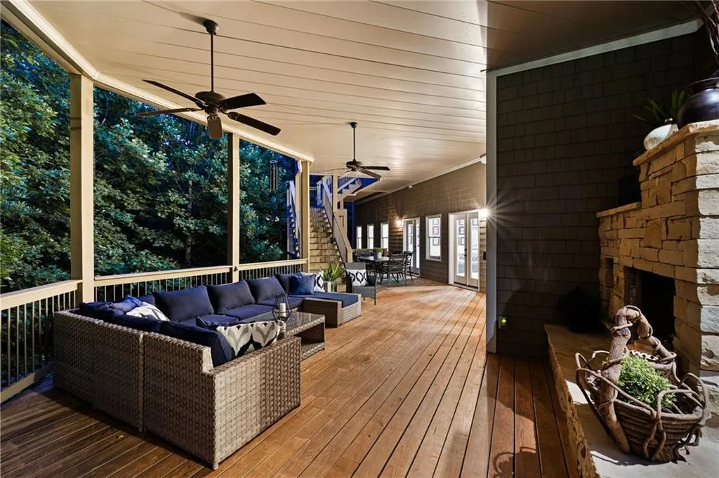 465 Montwicke Chase Nw, Atlanta, Georgia 30327, 5 Bedrooms Bedrooms, ,5 BathroomsBathrooms,Residential,Sold,465 Montwicke Chase Nw,7440382