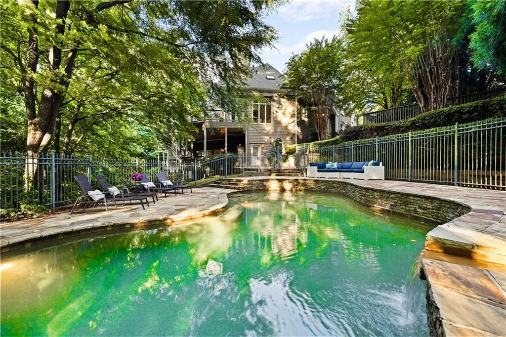 465 Montwicke Chase Nw, Atlanta, Georgia 30327, 5 Bedrooms Bedrooms, ,5 BathroomsBathrooms,Residential,Sold,465 Montwicke Chase Nw,7440382