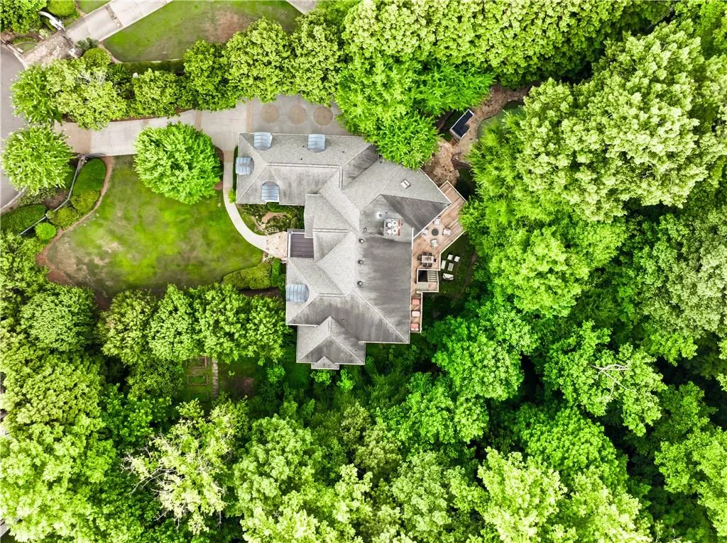 465 Montwicke Chase Nw, Atlanta, Georgia 30327, 5 Bedrooms Bedrooms, ,5 BathroomsBathrooms,Residential,Sold,465 Montwicke Chase Nw,7440382