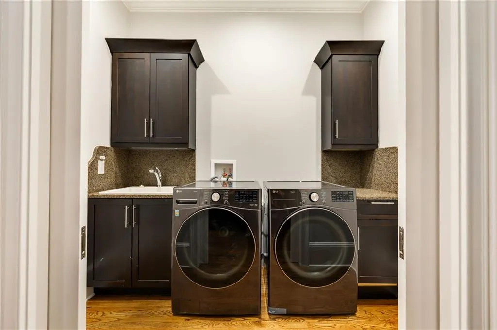 465 Montwicke Chase Nw, Atlanta, Georgia 30327, 5 Bedrooms Bedrooms, ,5 BathroomsBathrooms,Residential,Sold,465 Montwicke Chase Nw,7440382