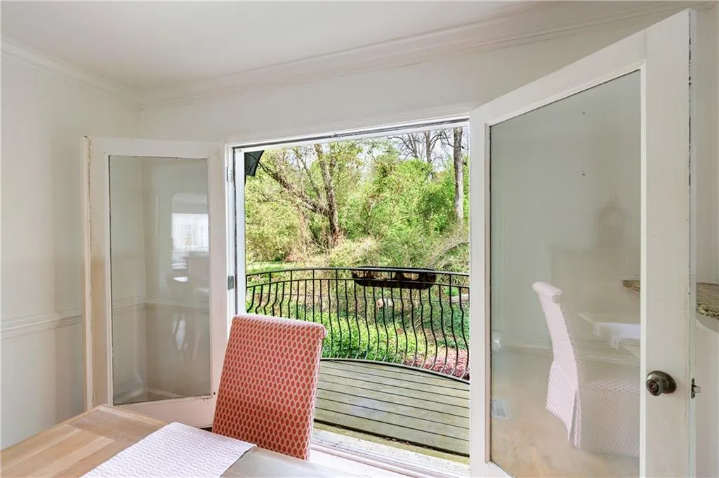 115 Peachtree Memorial Drive Nw Unit C1, Atlanta, Georgia 30309, 2 Bedrooms Bedrooms, ,1 BathroomBathrooms,Residential,For Sale,115 Peachtree Memorial Drive Nw Unit C1,7611616