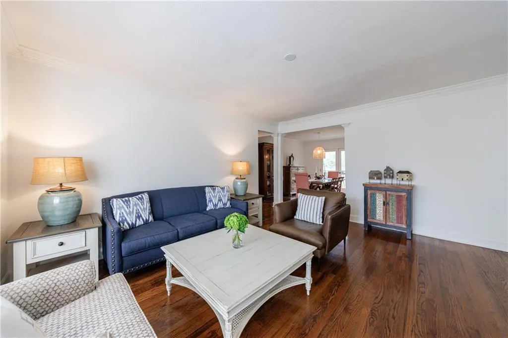 115 Peachtree Memorial Drive Nw Unit C1, Atlanta, Georgia 30309, 2 Bedrooms Bedrooms, ,1 BathroomBathrooms,Residential,For Sale,115 Peachtree Memorial Drive Nw Unit C1,7611616