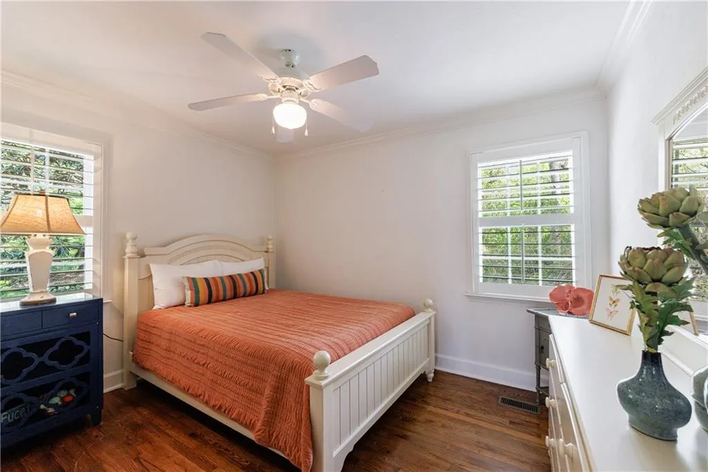 115 Peachtree Memorial Drive Nw Unit C1, Atlanta, Georgia 30309, 2 Bedrooms Bedrooms, ,1 BathroomBathrooms,Residential,For Sale,115 Peachtree Memorial Drive Nw Unit C1,7611616