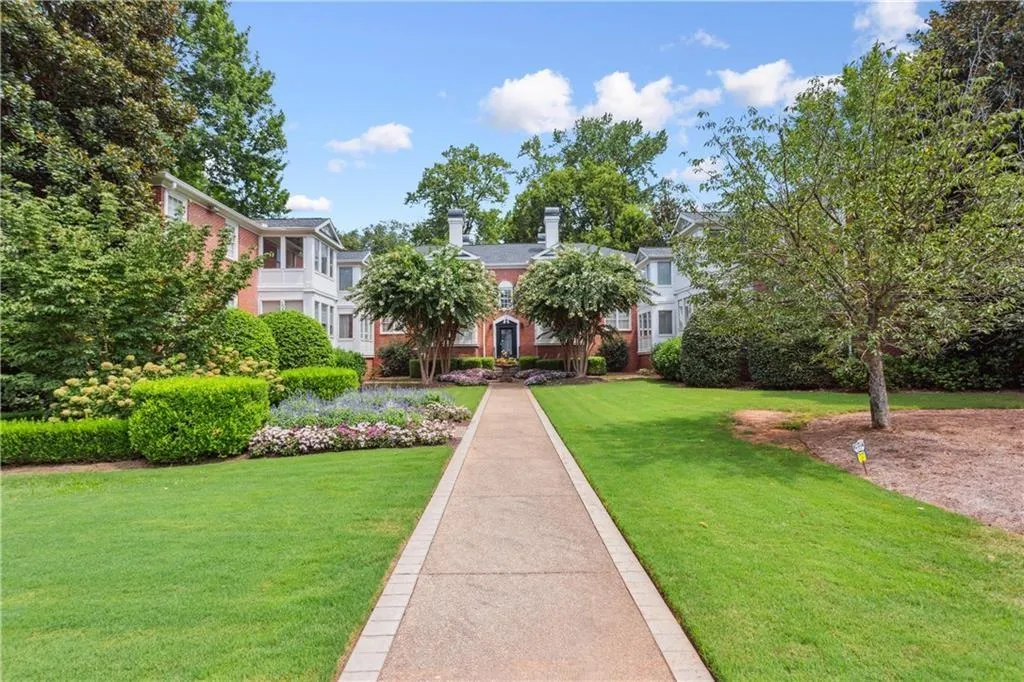 115 Peachtree Memorial Drive Nw Unit C1, Atlanta, Georgia 30309, 2 Bedrooms Bedrooms, ,1 BathroomBathrooms,Residential,For Sale,115 Peachtree Memorial Drive Nw Unit C1,7611616 115 Peachtree Memorial Drive Nw Unit C1, Atlanta, Georgia 30309, 2 Bedrooms Bedrooms, ,1 BathroomBathrooms,Residential,For Sale,115 Peachtree Memorial Drive Nw Unit C1,7611616