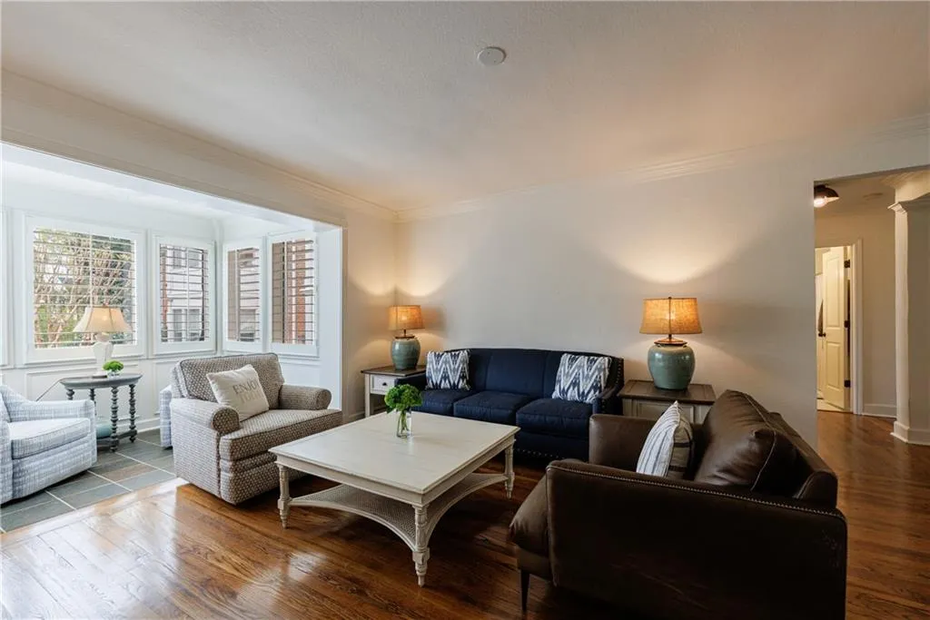 115 Peachtree Memorial Drive Nw Unit C1, Atlanta, Georgia 30309, 2 Bedrooms Bedrooms, ,1 BathroomBathrooms,Residential,For Sale,115 Peachtree Memorial Drive Nw Unit C1,7611616
