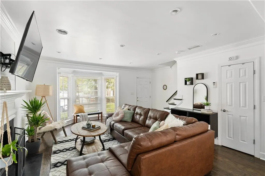24 Mount Vernon Circle, Atlanta, Georgia 30338, 2 Bedrooms Bedrooms, ,2 BathroomsBathrooms,Residential,Sold,24 Mount Vernon Circle,7245612