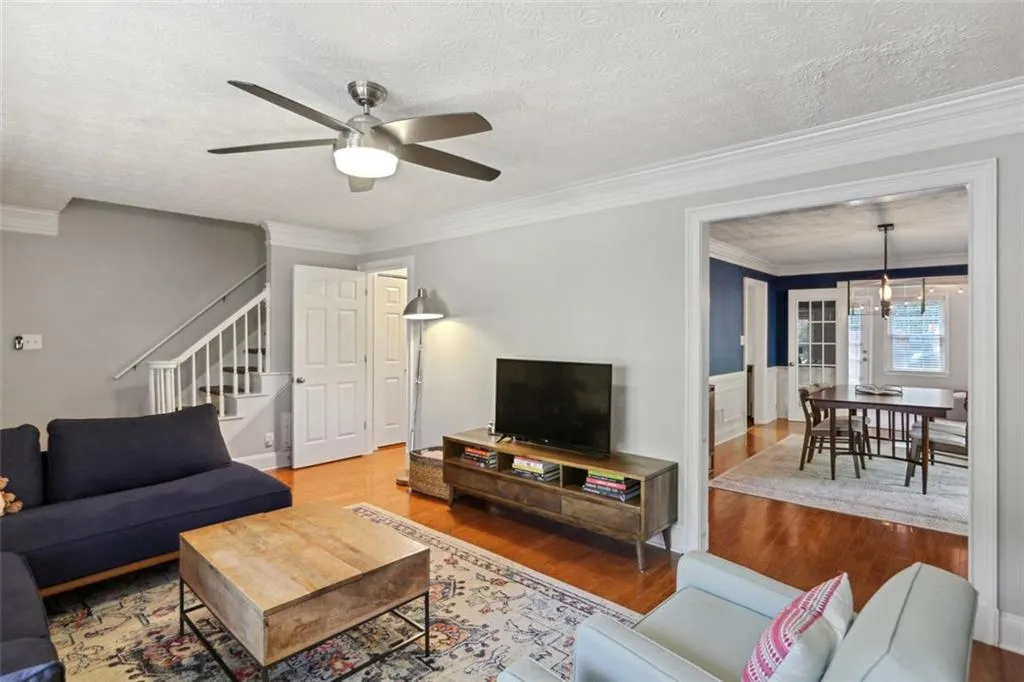 7915 Briar Villa Place, Sandy Springs, Georgia 30350, 3 Bedrooms Bedrooms, ,2 BathroomsBathrooms,Residential,Sold,7915 Briar Villa Place,7065296