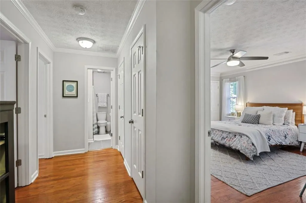 7915 Briar Villa Place, Sandy Springs, Georgia 30350, 3 Bedrooms Bedrooms, ,2 BathroomsBathrooms,Residential,Sold,7915 Briar Villa Place,7065296