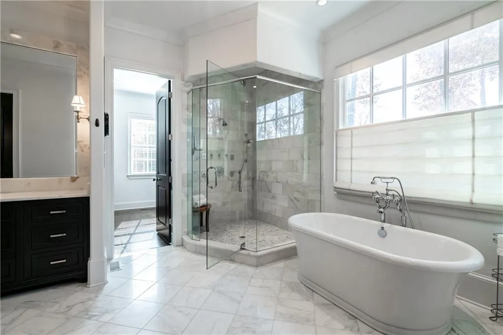 5020 Riverview Road, Sandy Springs, Georgia 30327, 5 Bedrooms Bedrooms, ,5 BathroomsBathrooms,Residential,Sold,5020 Riverview Road,6656787