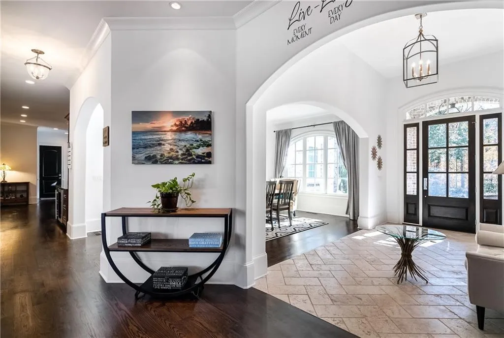 5020 Riverview Road, Sandy Springs, Georgia 30327, 5 Bedrooms Bedrooms, ,5 BathroomsBathrooms,Residential,Sold,5020 Riverview Road,6656787
