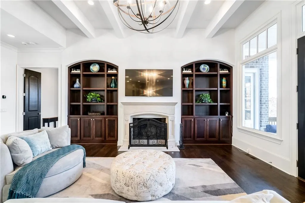 5020 Riverview Road, Sandy Springs, Georgia 30327, 5 Bedrooms Bedrooms, ,5 BathroomsBathrooms,Residential,Sold,5020 Riverview Road,6656787
