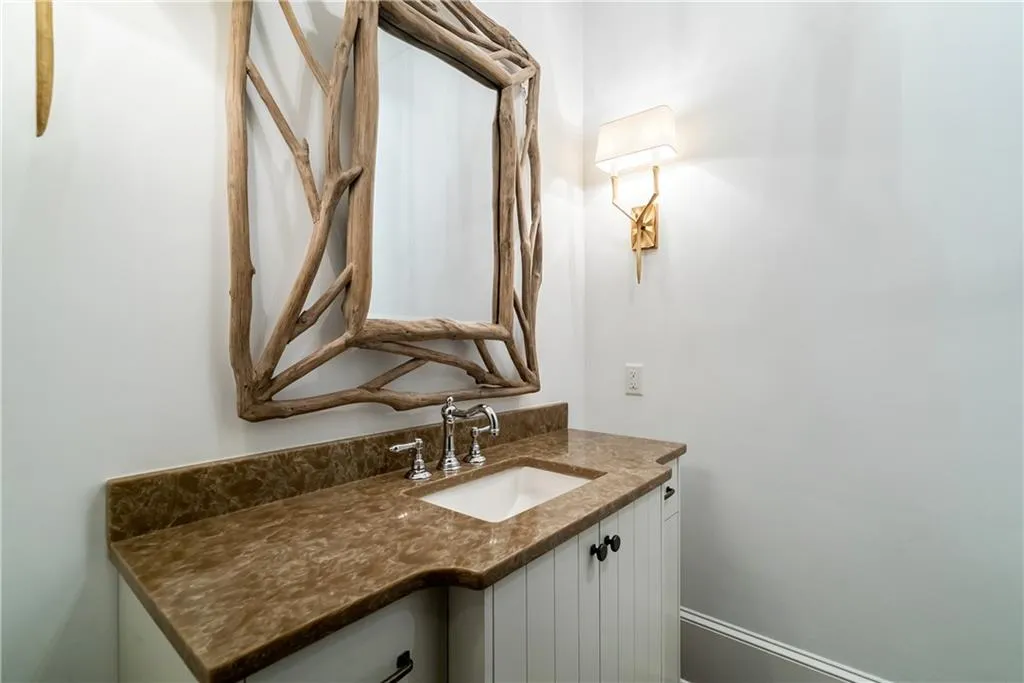 5020 Riverview Road, Sandy Springs, Georgia 30327, 5 Bedrooms Bedrooms, ,5 BathroomsBathrooms,Residential,Sold,5020 Riverview Road,6656787