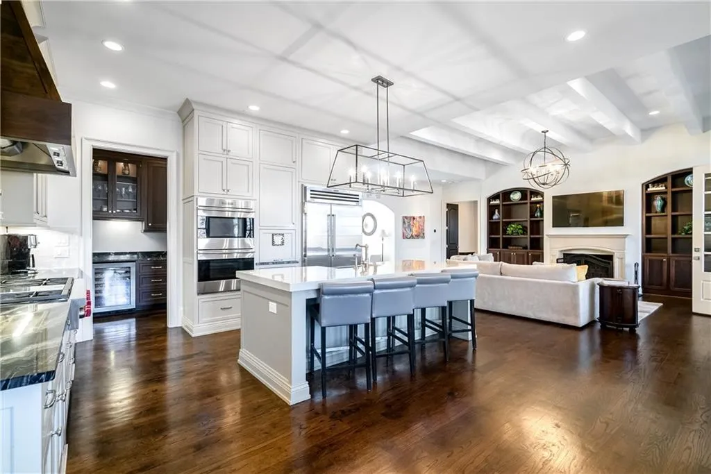 5020 Riverview Road, Sandy Springs, Georgia 30327, 5 Bedrooms Bedrooms, ,5 BathroomsBathrooms,Residential,Sold,5020 Riverview Road,6656787