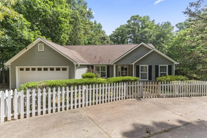 22 Maddox Road Se, Acworth, Georgia 30102