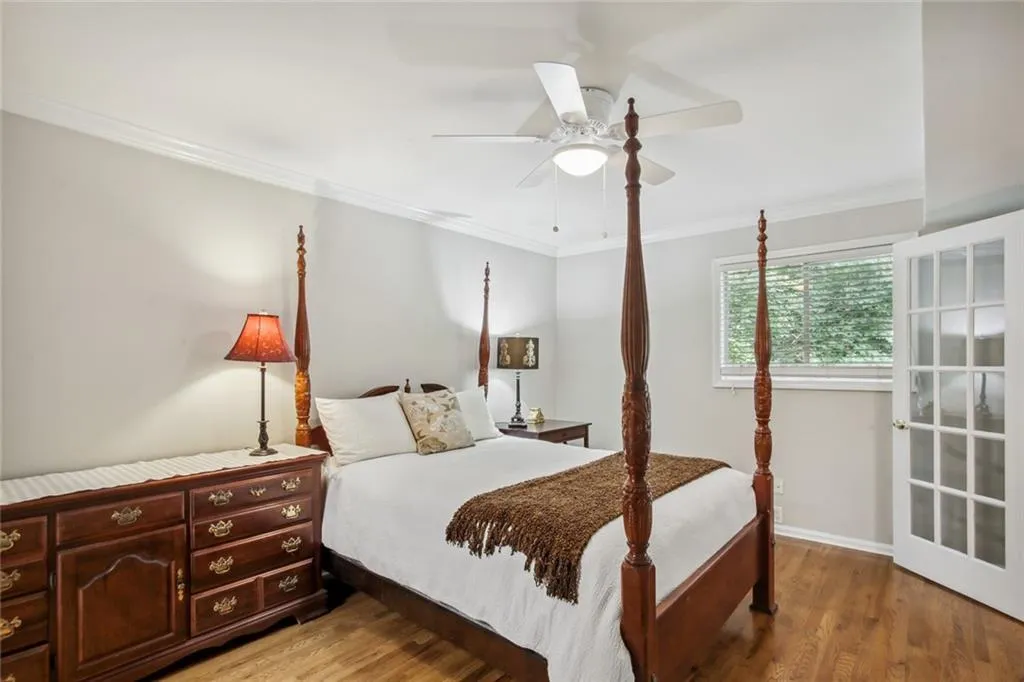 5400 Roswell Road Unit F2, Sandy Springs, Georgia 30342, 1 Bedroom Bedrooms, ,1 BathroomBathrooms,Residential,Sold,5400 Roswell Road Unit F2,7095173